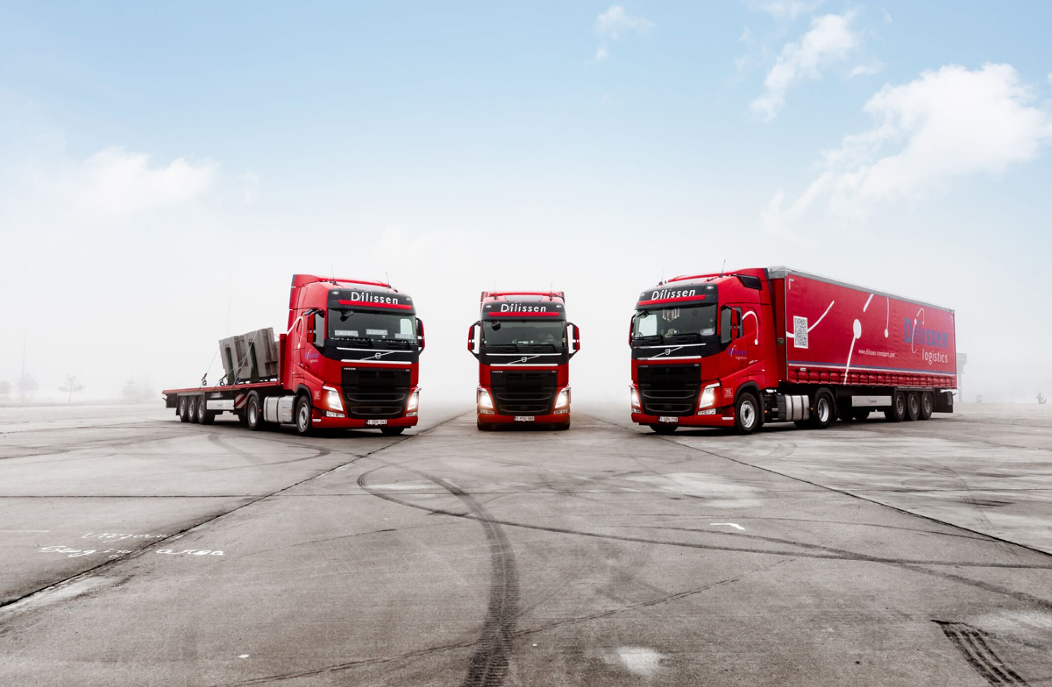 Drei LKW von Dilissen GmbH.
